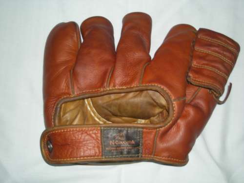 Nokona J952 Softball Back